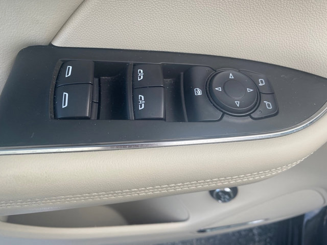 Used 2022 Buick Envision Essence w/ Technology Package I image 8