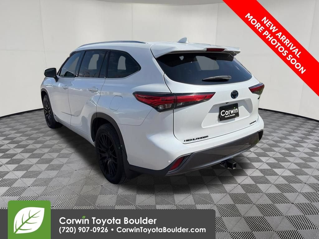 Used 2022 Toyota Highlander Limited AWD/4WD image 5