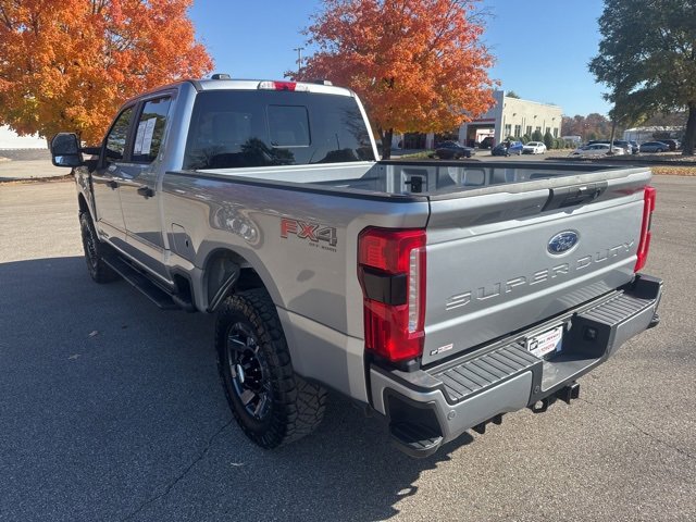 Used 2023 Ford F250 XL w/ STX Appearance Package image 3