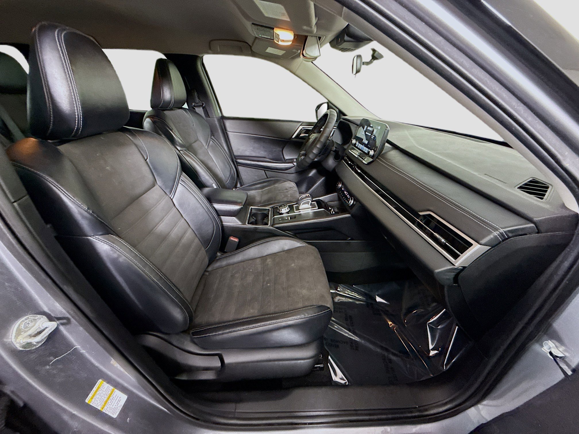 Used 2022 Mitsubishi Outlander SEL Black Edition image 29
