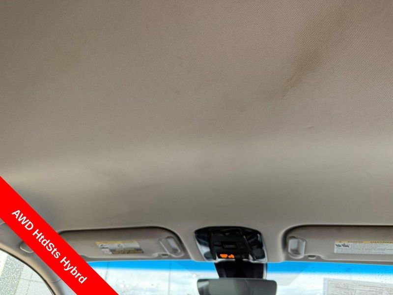 Used 2022 Toyota Venza XLE image 15
