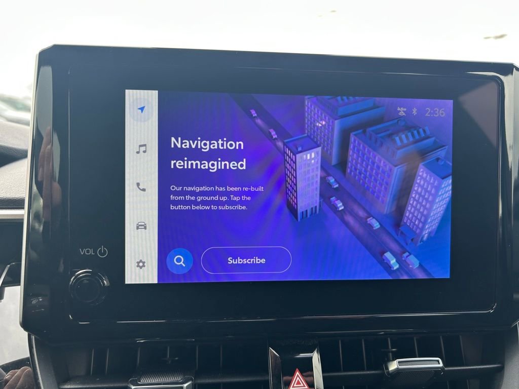 Used 2025 Toyota Corolla SE image 13