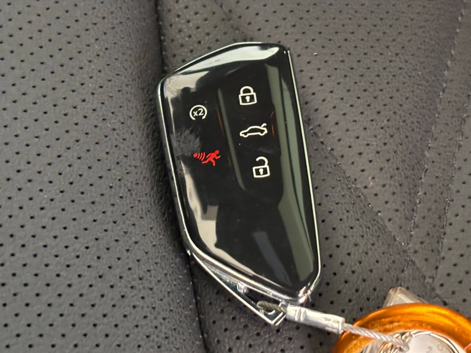 Used 2026 Volkswagen Atlas Cross Sport SE FWD image 21