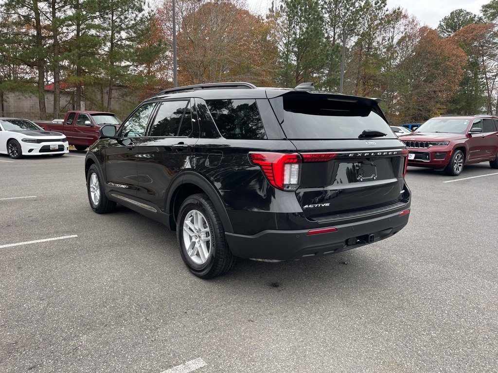 Used 2025 Ford Explorer Active image 7