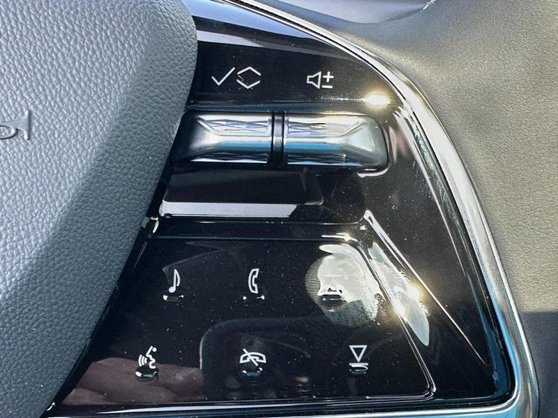 New 2026 Cadillac Vistiq Luxury image 18