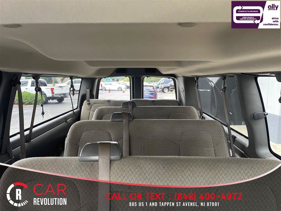 Used 2023 Chevrolet Express 3500 LS RWD image 32