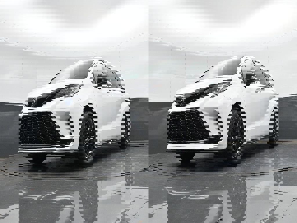 New 2025 Toyota Sienna XSE w/ XSE Premium Package image 34