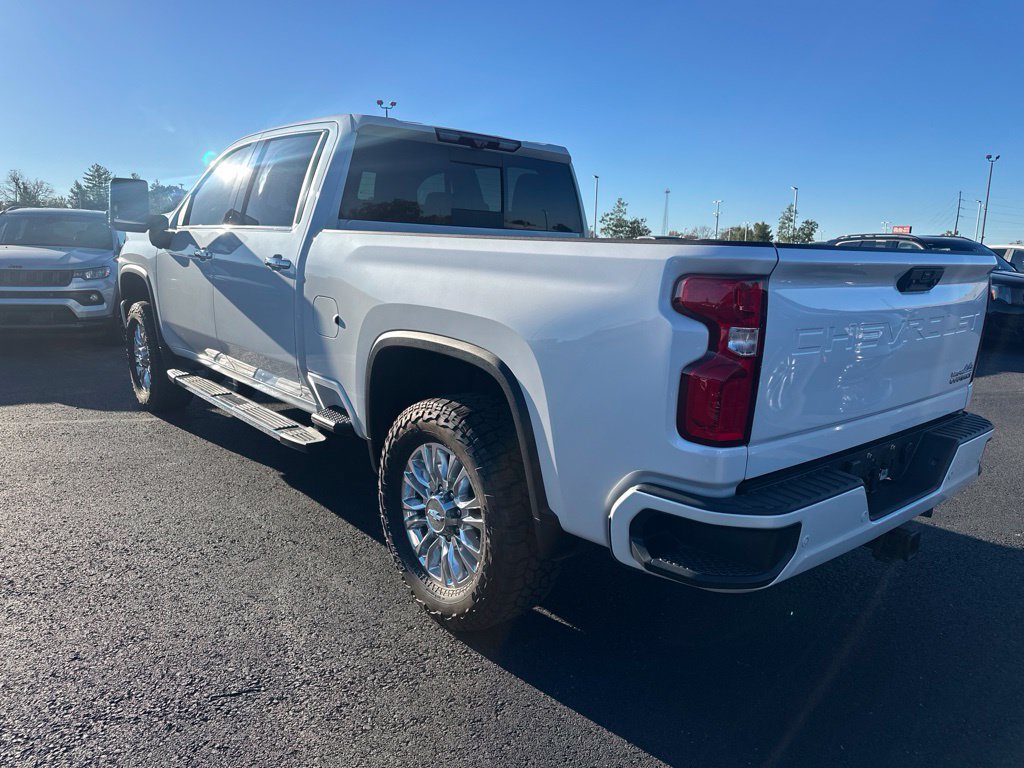 Used 2020 Chevrolet Silverado 3500 High Country w/ Z71 Off-Road Package AWD/4WD image 4
