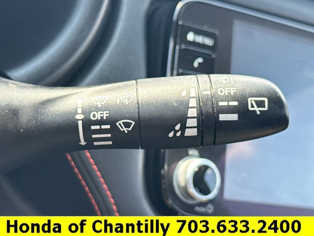 Used 2022 Nissan Kicks SR FWD image 10