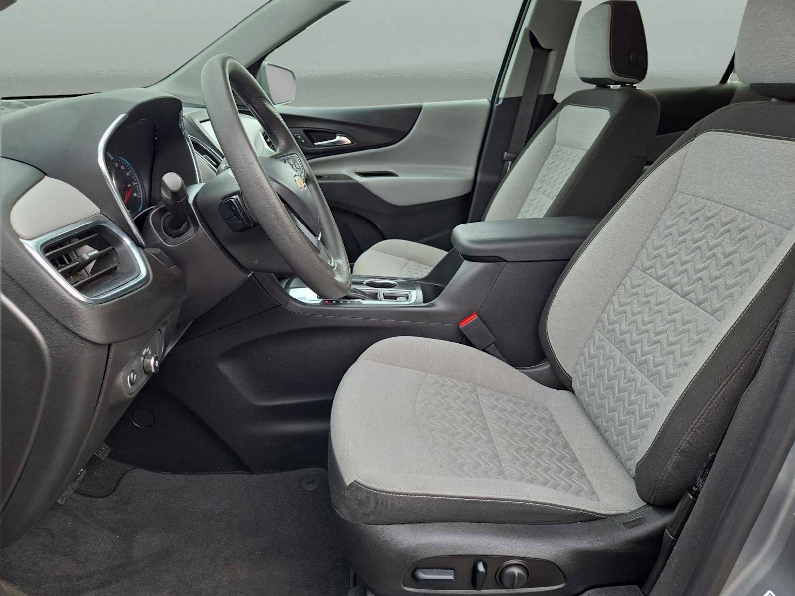 Used 2023 Chevrolet Equinox LS w/ LS Convenience Package image 21