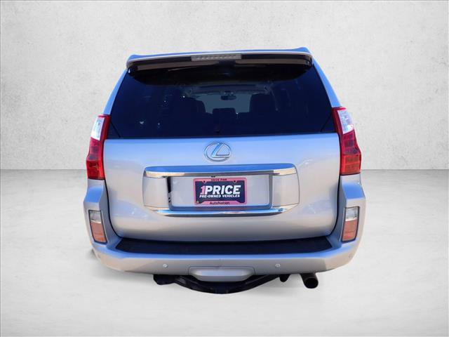 Used 2013 Lexus GX 460 Premium image 3