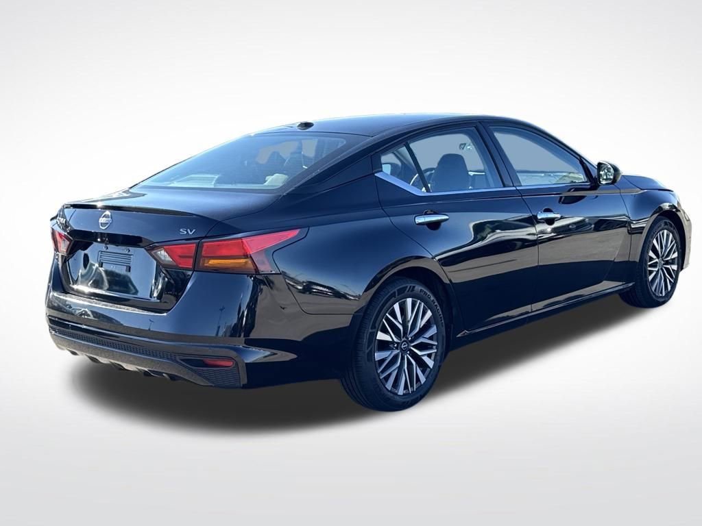 Used 2023 Nissan Altima 2.5 SV image 6