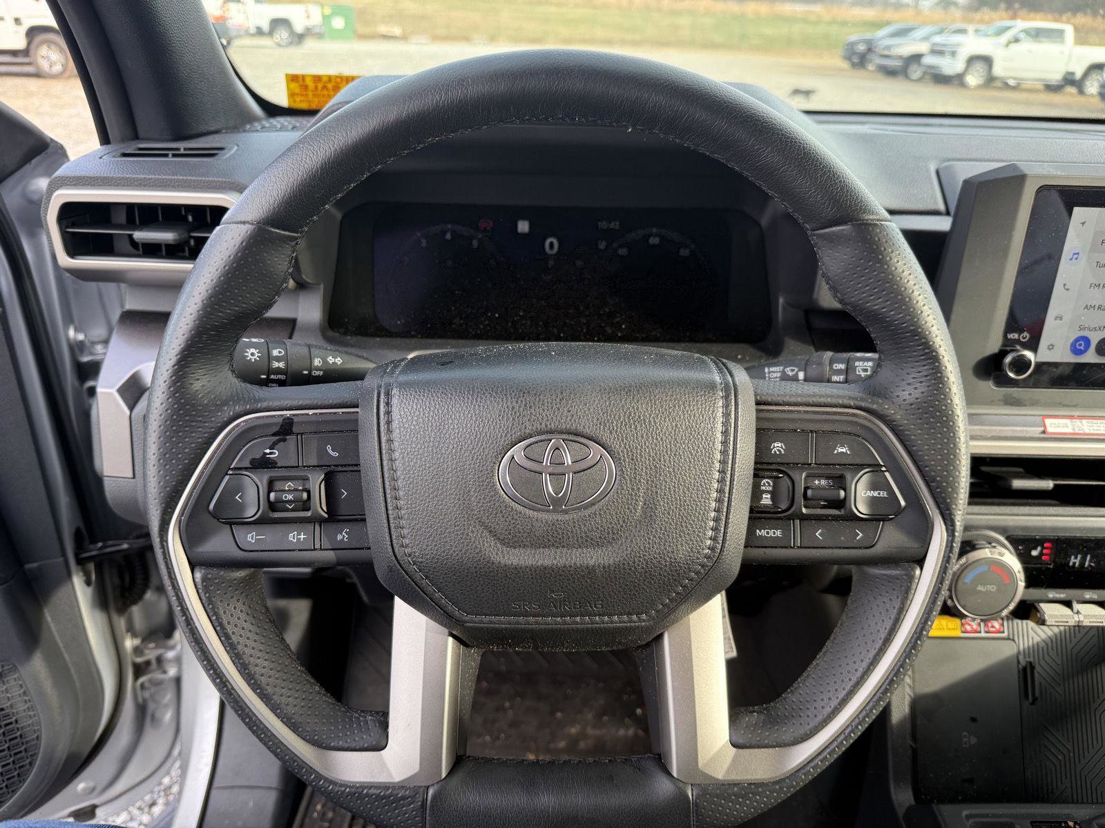 Used 2025 Toyota 4Runner 4WD image 13