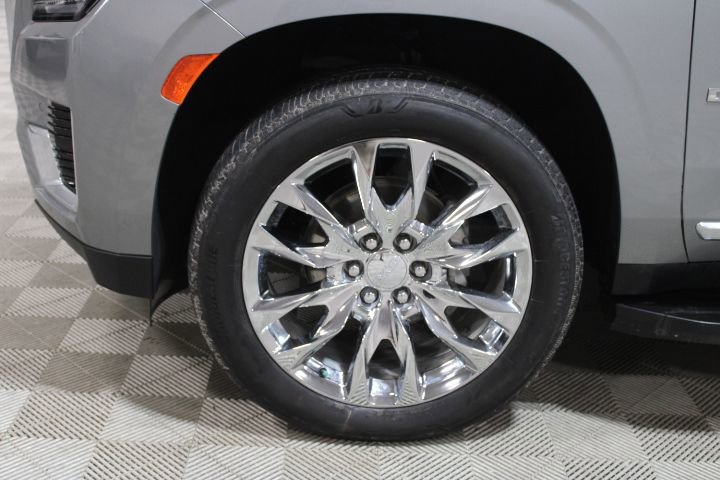 Used 2024 GMC Yukon XL Denali AWD/4WD image 43