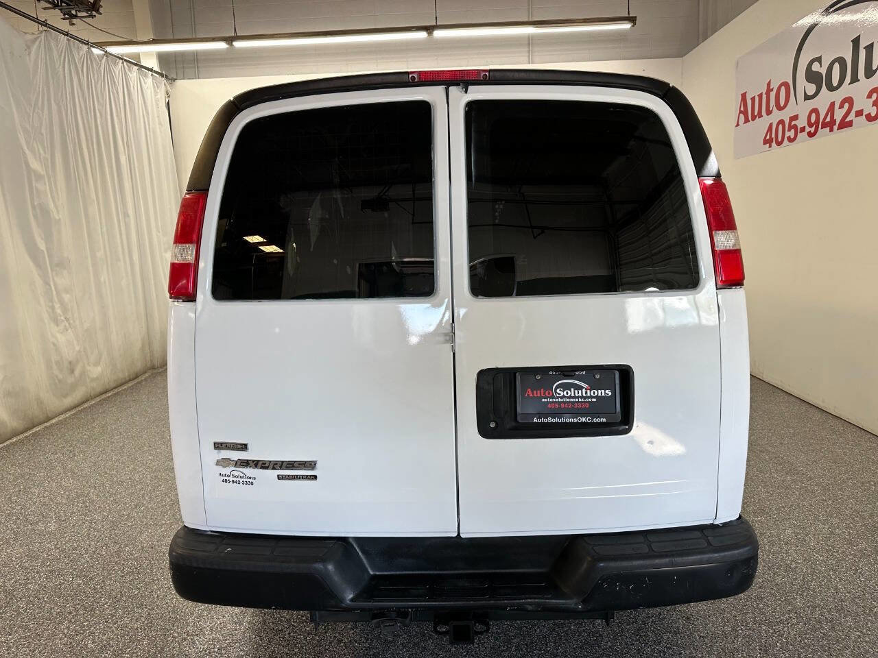 Used 2012 Chevrolet Express 3500 image 6