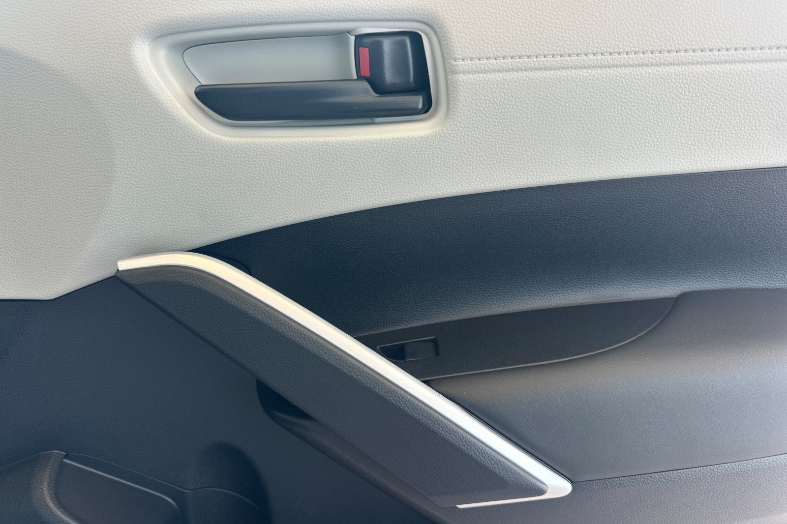 New 2026 Toyota Corolla Cross LE AWD/4WD image 20