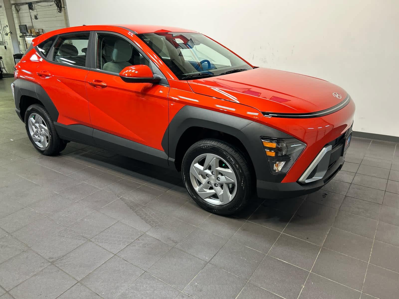 New 2027 Hyundai Kona SE AWD/4WD image 2