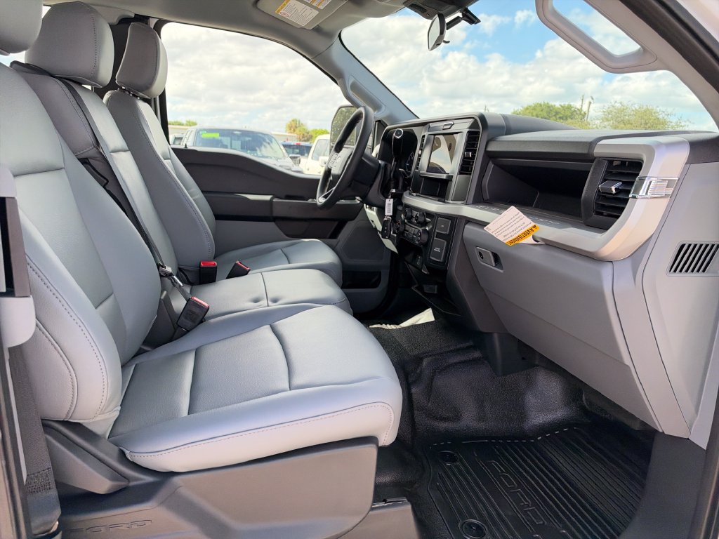 New 2027 Ford F250 XL w/ XL Chrome Package AWD/4WD image 21