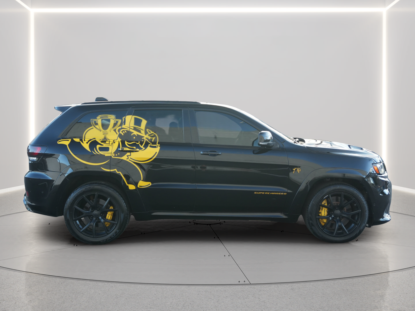Used 2018 Jeep Grand Cherokee Trackhawk AWD/4WD image 6