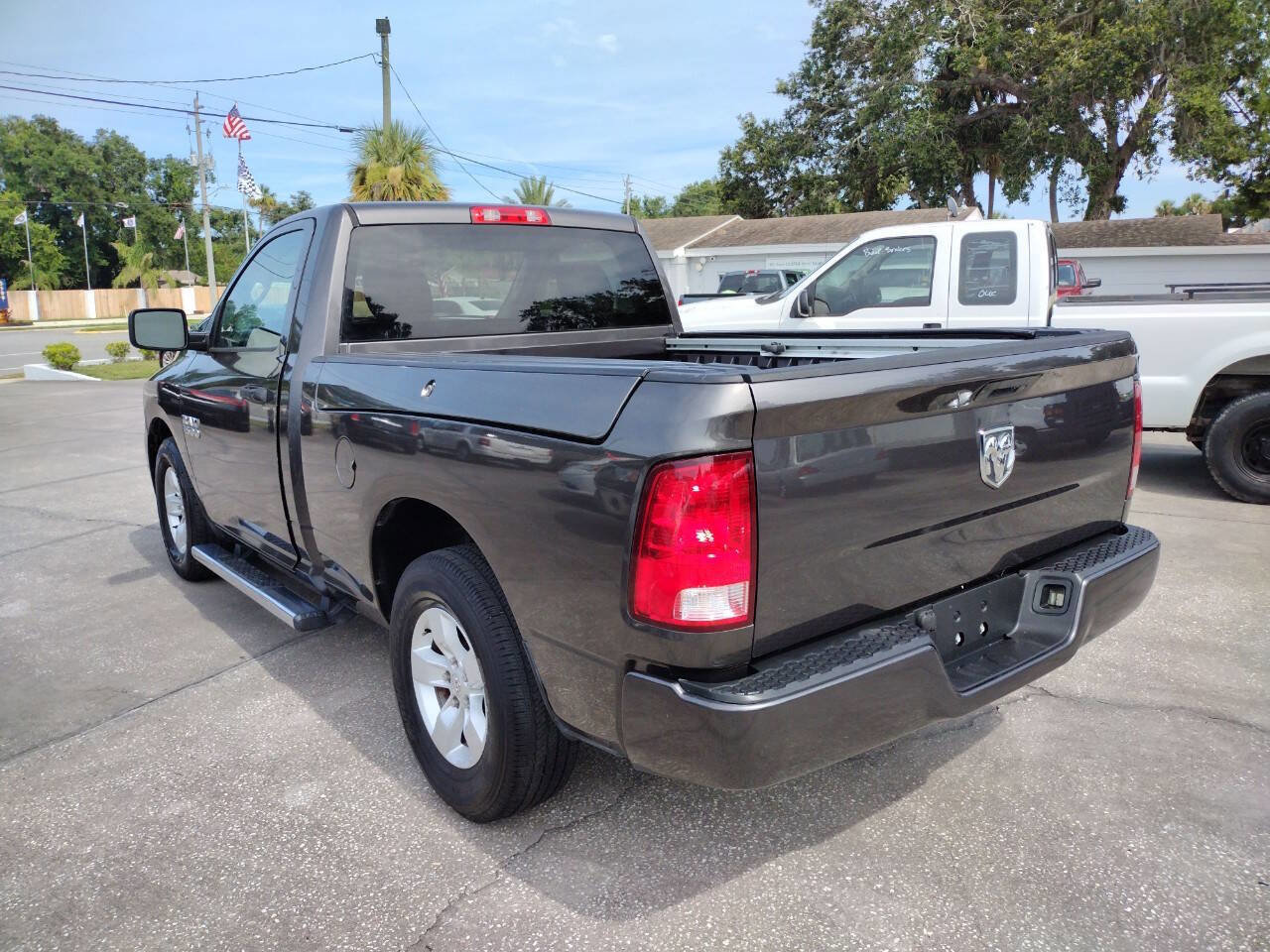 Used 2017 RAM 1500 Express image 6