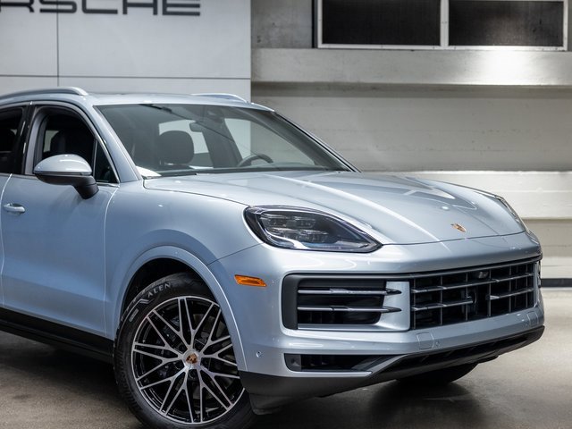 Used 2025 Porsche Cayenne image 15