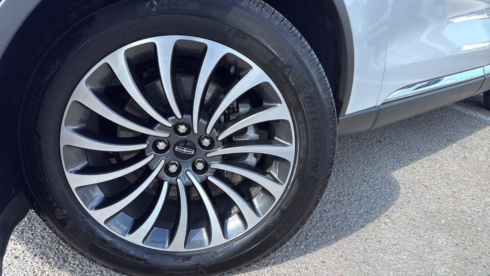 Certified 2022 Lincoln Aviator Reserve w/ Equipment Group 201A RWD image 27