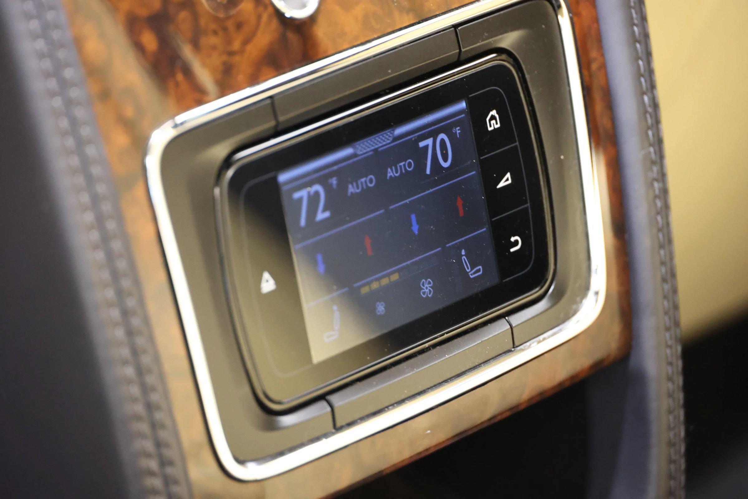 Used 2015 Bentley Flying Spur V8 AWD/4WD image 56