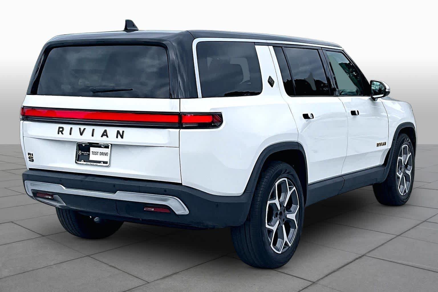 Used 2023 Rivian R1S Launch Edition AWD/4WD image 11
