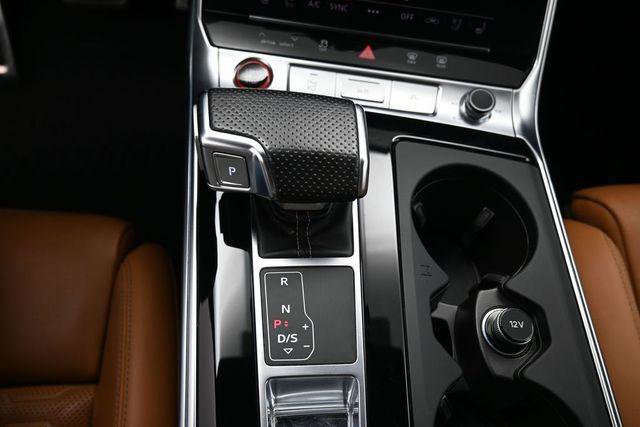 Used 2023 Audi RS 6 AWD/4WD image 26