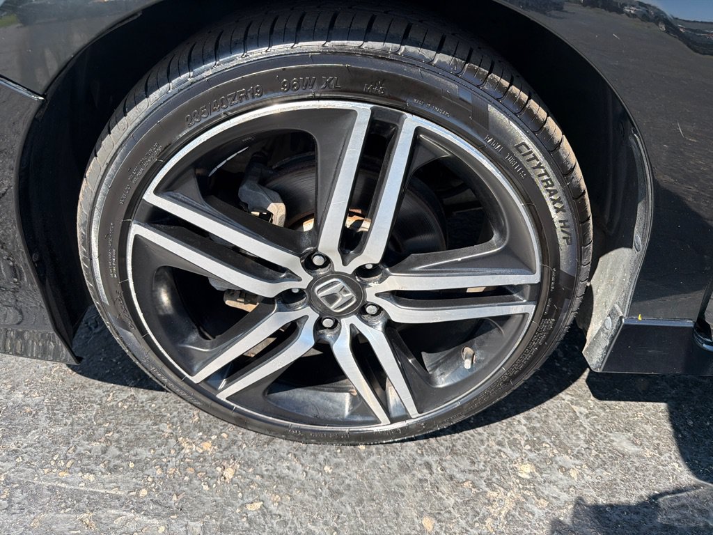 Used 2017 Honda Accord Sport image 32