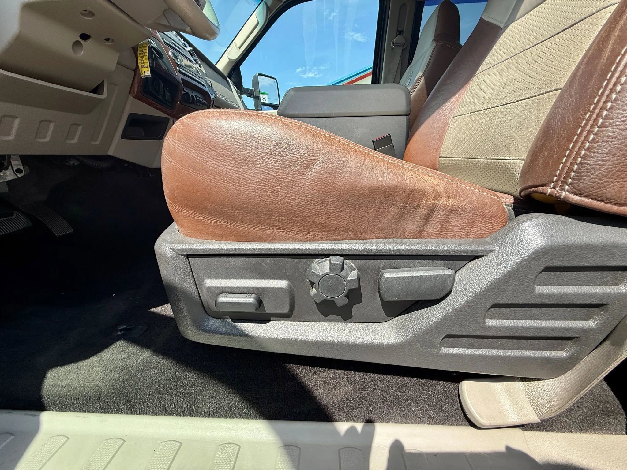 Used 2010 Ford F250 Cabela's image 10