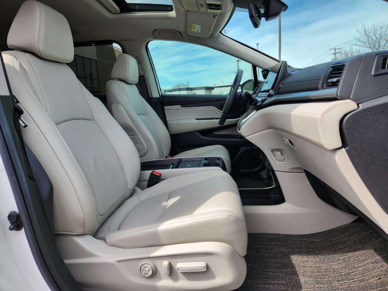 Used 2025 Honda Odyssey EX-L image 15