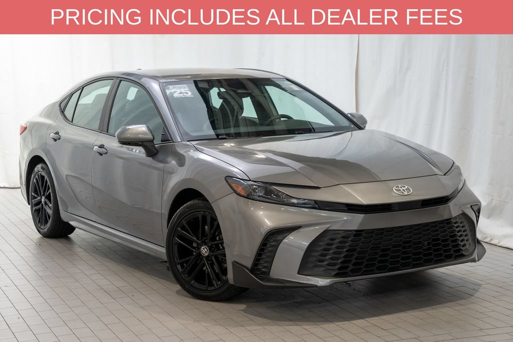 Used 2025 Toyota Camry SE w/ Convenience Package AWD/4WD image 1