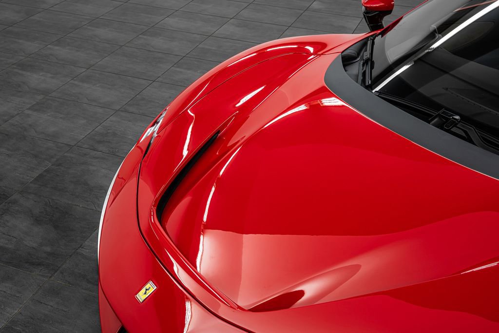 Used 2023 Ferrari SF90 Spider Base image 11