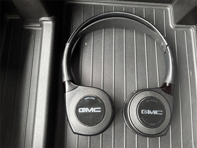 Used 2021 GMC Yukon AT4 w/ AT4 Premium Plus Package image 28