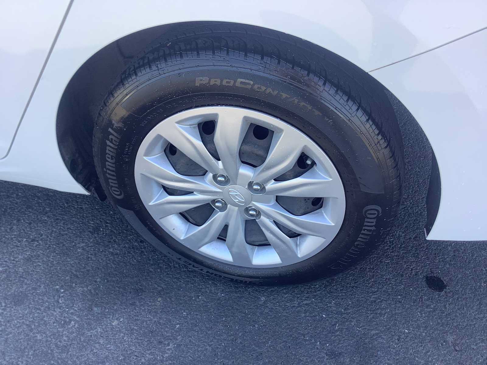 Used 2022 Hyundai Accent SE FWD image 7