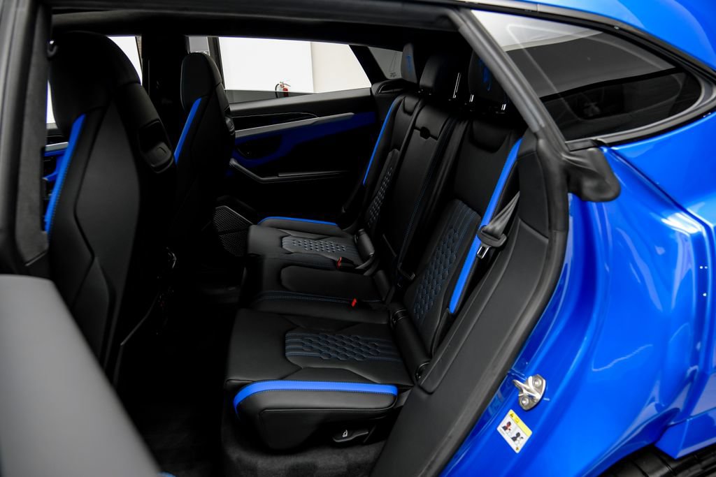 Used 2025 Lamborghini Urus SE AWD/4WD image 51