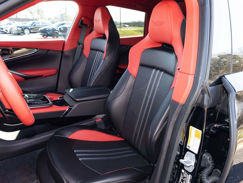 New 2026 Aston Martin DBX 707 image 3