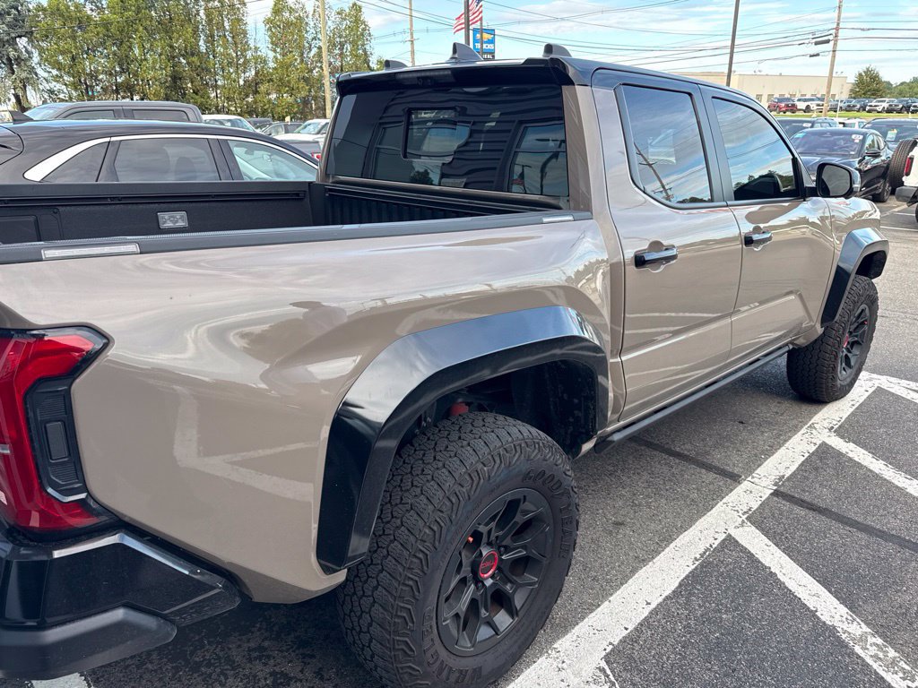 Used 2025 Toyota Tacoma TRD Pro w/ Tow Tech Package AWD/4WD image 5