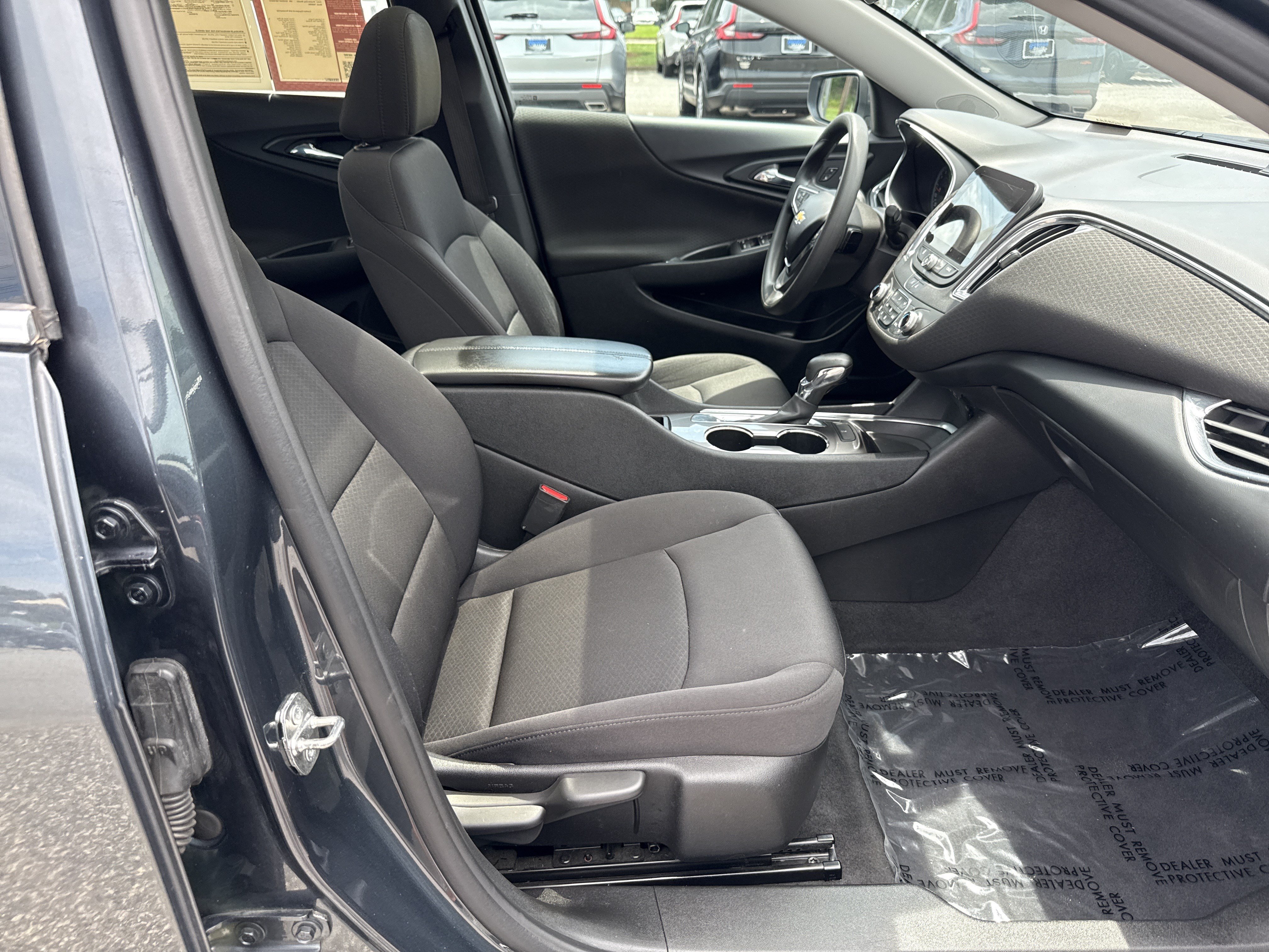 Used 2021 Chevrolet Malibu LT FWD image 37