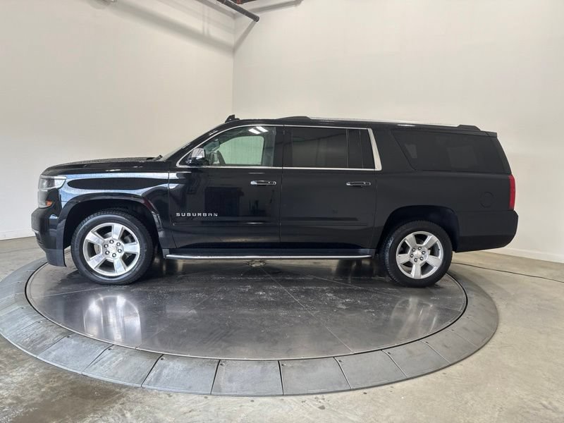 Used 2019 Chevrolet Suburban Premier AWD/4WD image 4