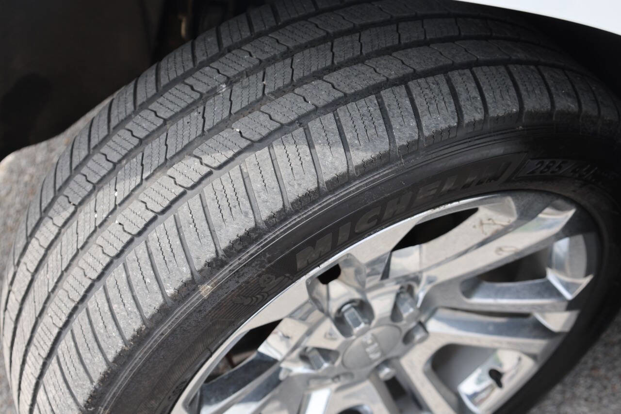 Used 2018 GMC Yukon XL SLT w/ Premium Edition image 27