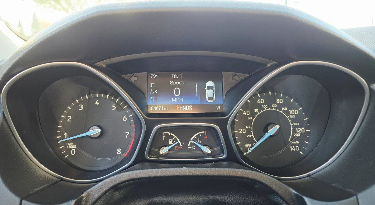 Used 2016 Ford Focus Titanium w/ Titanium Winter Package FWD image 42