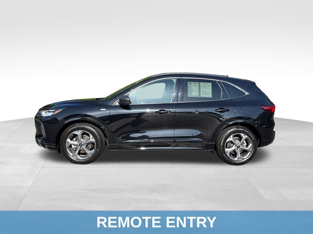 Used 2024 Ford Escape ST-Line w/ Tech Pack #1 FWD image 3