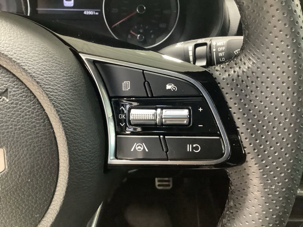 Used 2023 Kia Forte GT-Line image 15