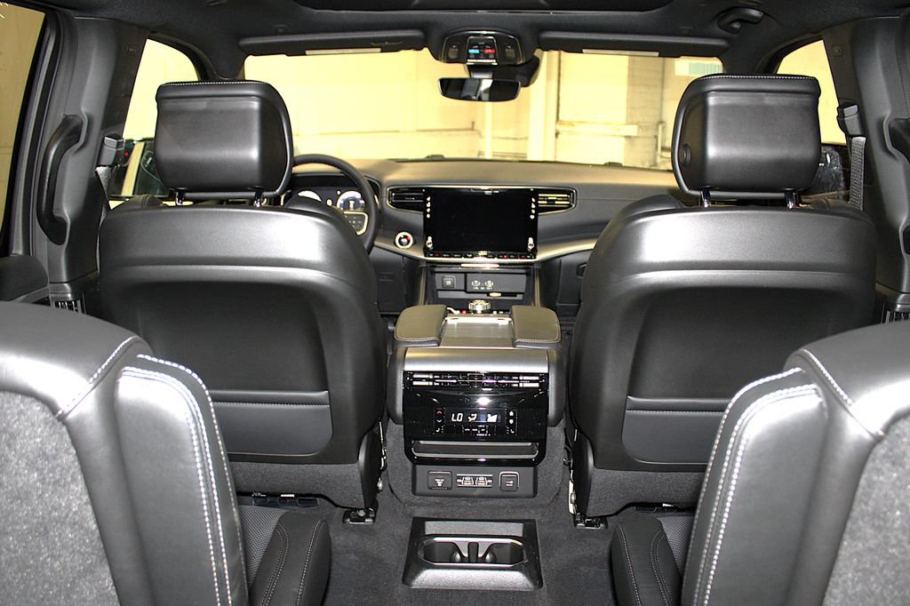 New 2026 Jeep Grand Wagoneer L Limited w/ Premium Group II AWD/4WD image 44
