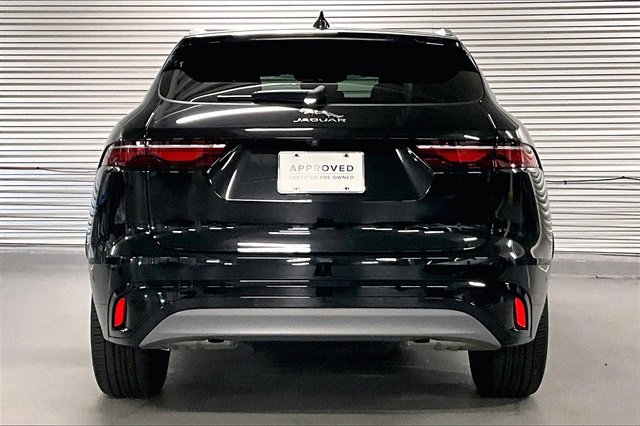 Certified 2025 Jaguar F-PACE R-Dynamic S image 3