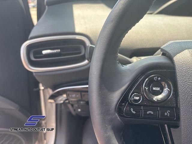 Used 2022 Toyota Prius Prime LE FWD image 29