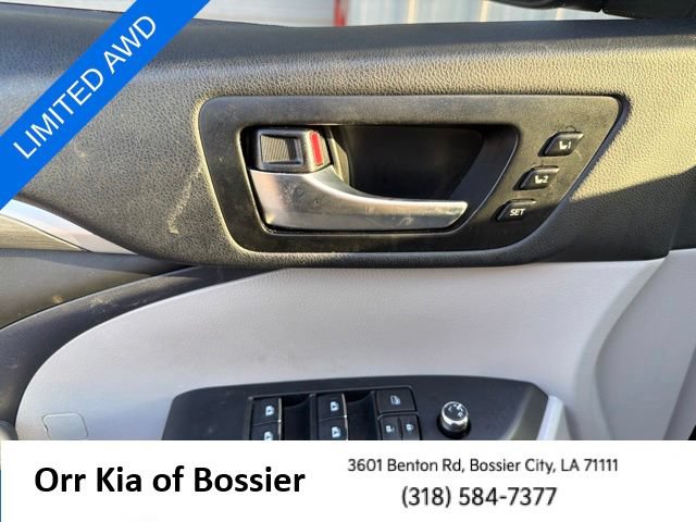 Used 2019 Toyota Highlander Limited w/ Protection Package #3 AWD/4WD image 23