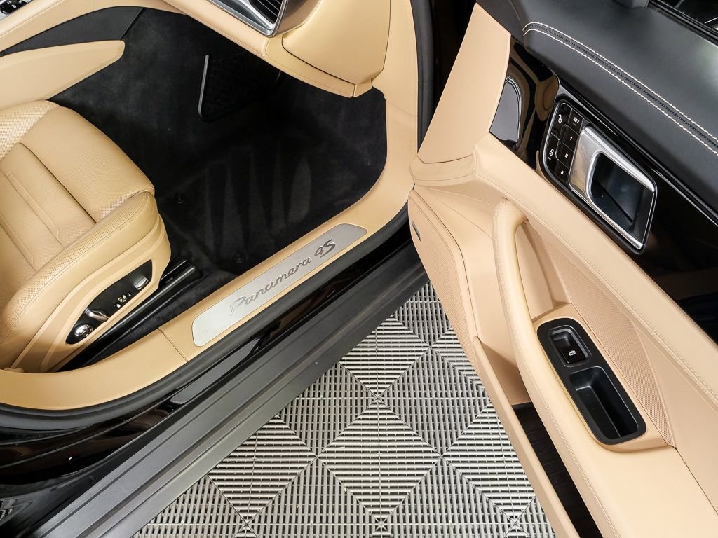 Certified 2018 Porsche Panamera 4S image 27